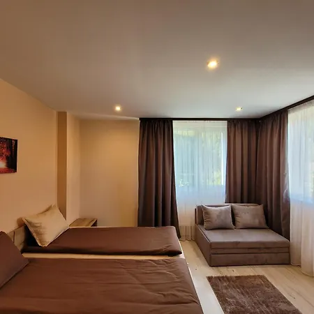 ева Guest house Madzhare