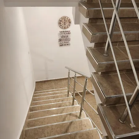 ева Vendégház *