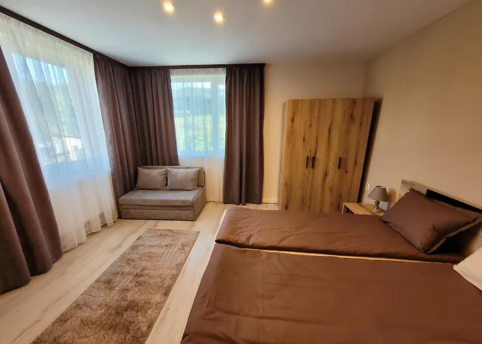 Guest house ева Madzhare